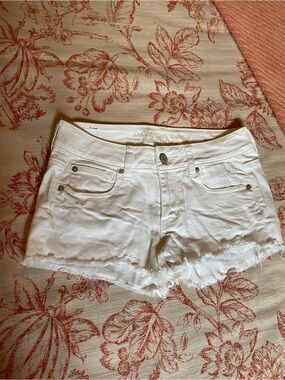 American Eagle Outfitters White Denim Frayed Hem Jean Shorts